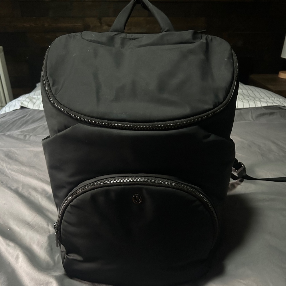 Lululemon New Parent Backpack black / trench